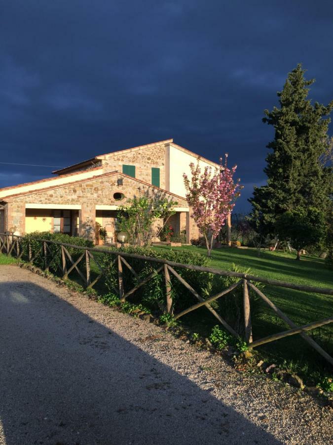 Agriturismo Podere Micitto Usi Exteriör bild